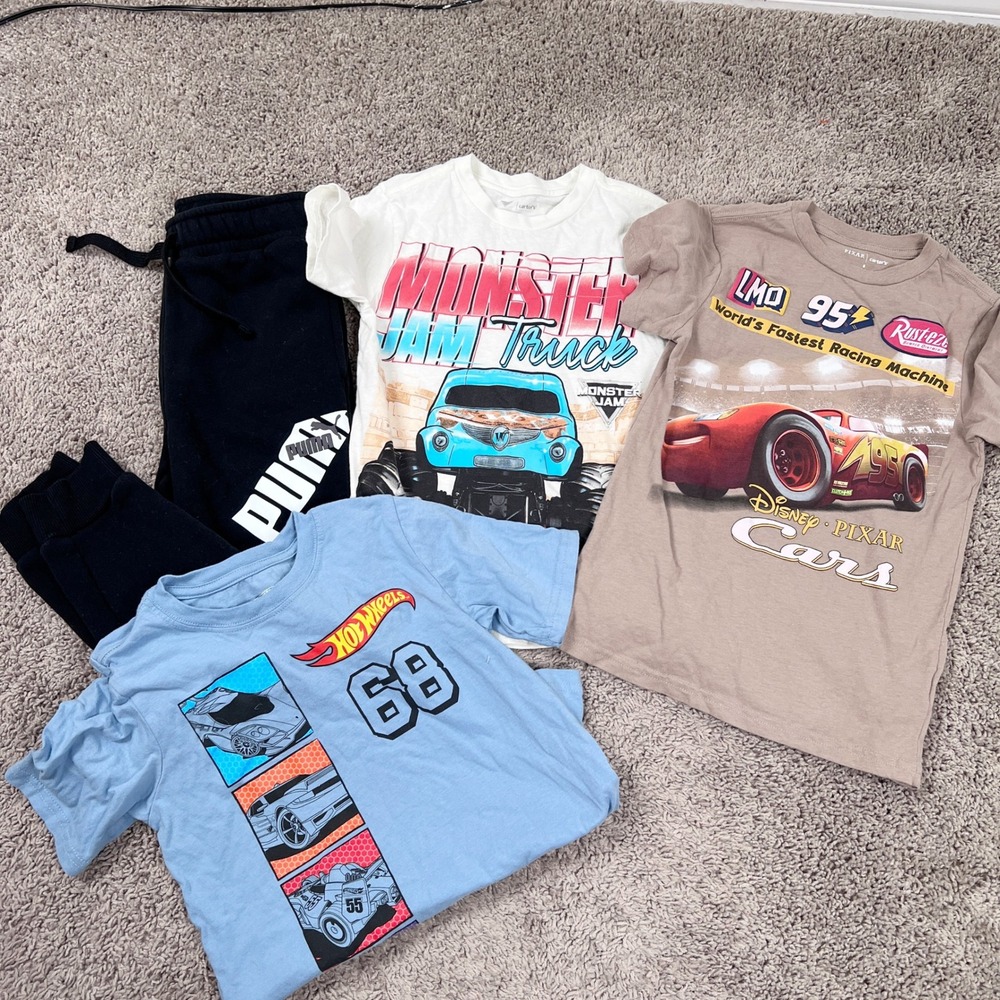 Lot of 4 Boys Tee Shirts and Sweat Pants Sz 8